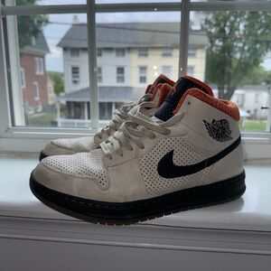 Jordan 1 mid off white black orange